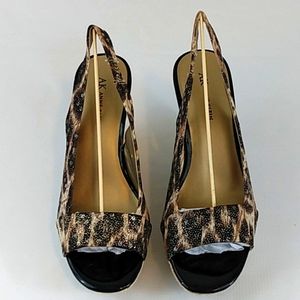 AK Anne Klein Fortuna  platform Sandals 7.5 M